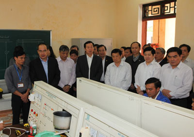 รองนายกรัฐมนตรีNguyễn Thiện Nhân พบปะกับเจ้าหน้าที่บริหารจังหวัดLai Châu